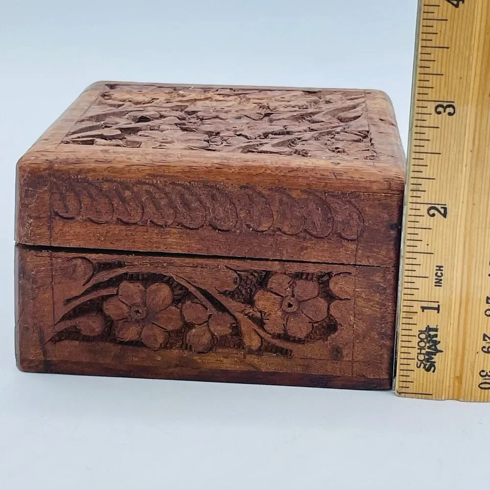 Vintage Decorative Carved Hinged Wooden Trinket Jewelry Snuff Box w/ Flowers